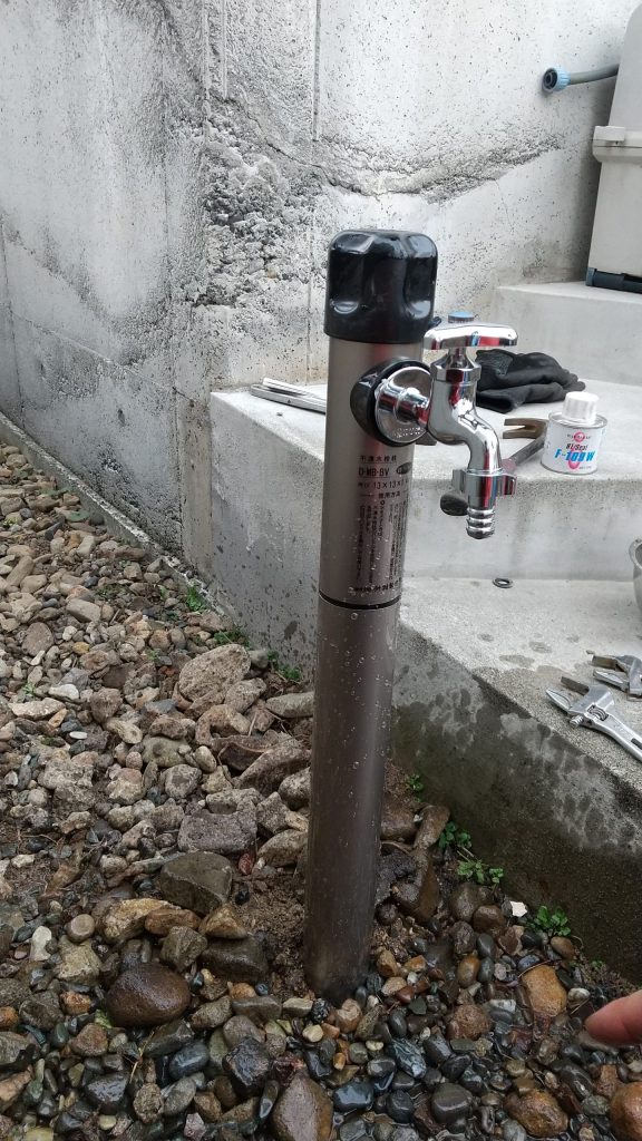 札幌市西区での散水栓交換工事 水抜き付水栓柱とりつけ動画です。