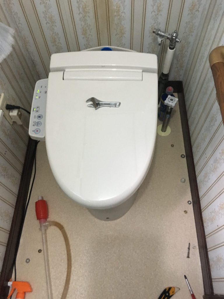 札幌市北区リクシルトイレつまり INAXのトイレの水が流れないです