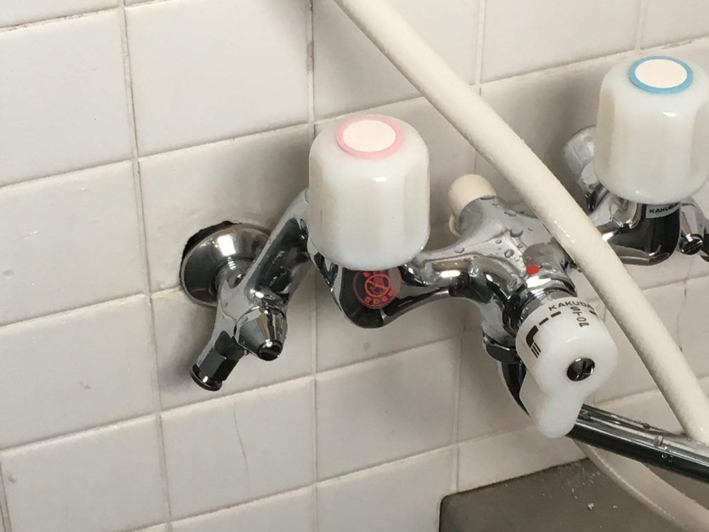 札幌市白石区 カクダイ2ハンドルシャワー水栓交換