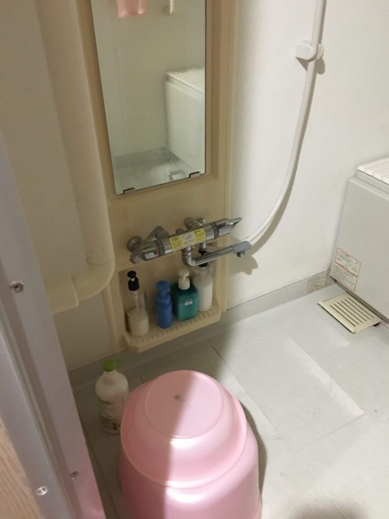 札幌市中央区蛇口水漏れ修理,TOTOシャワー水栓修理