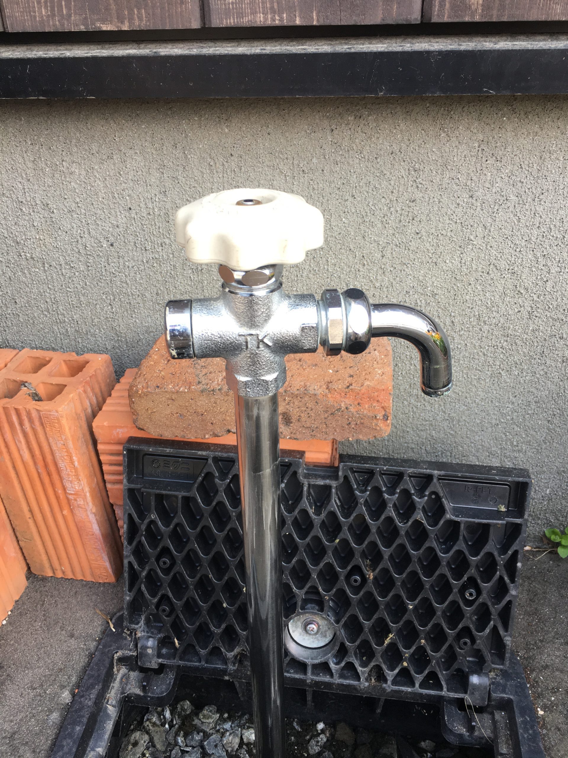 散水栓伸縮式水抜き栓