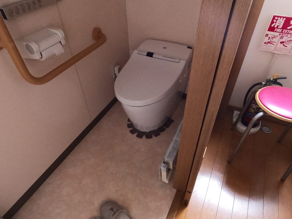 TOTO ネオレストトイレの水が流れない修理方法