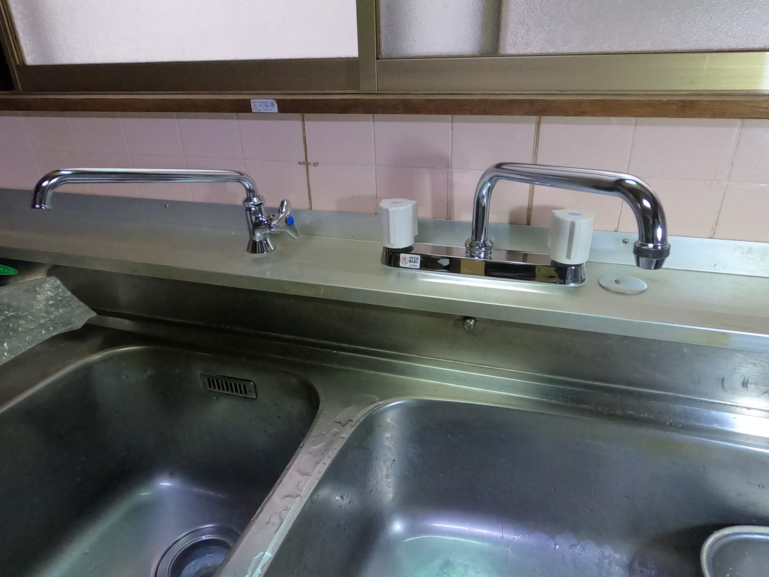 キッチンの水栓の交換方法